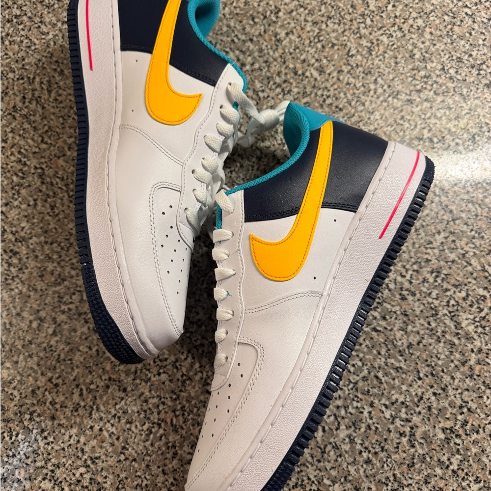 Nike Air Force 1 '07 Shoes Men Size 11.5 White Thunder Blue Pink HF4849-100 New - Picture 3 of 9